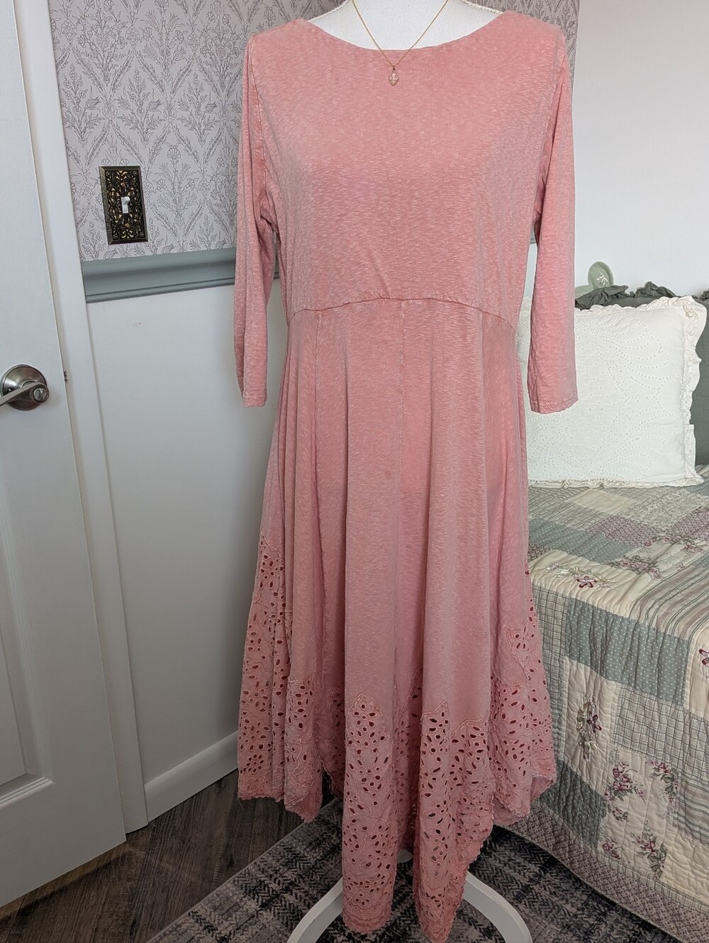 Soft Surroundings Casablanca Dress M Pink Eyelet Handkerchief